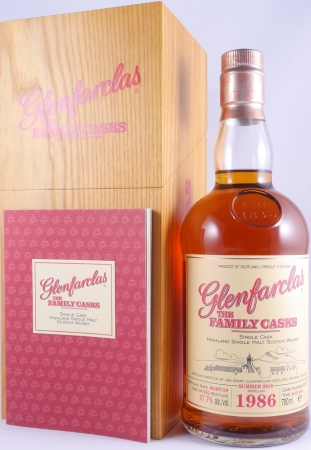 Glenfarclas 1986 32 Years The Family Casks Refill Sherry Butt Cask No. 4775 Highland Single Malt Scotch Whisky 47,7%