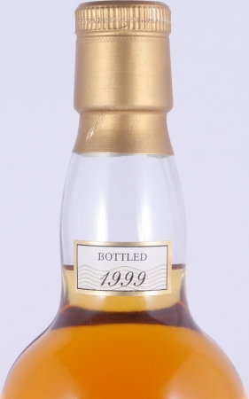 Glenlochy 1977 22 Years Connoisseurs Choice Gordon and MacPhail Highland Single Malt Scotch Whisky 40.0%