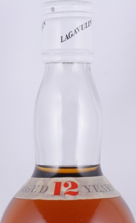 Lagavulin 1960s 12 Years Specially Selected Pure Islay Malt Scotch Whisky White Horse Distillers LTD. Screw Cap 43,0%