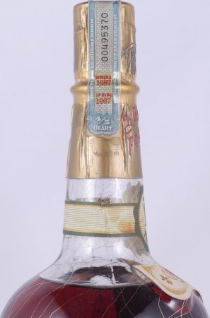 Very Xtra Old Fitzgerald 1957 10 Years Stitzel-Weller Kentucky Straight Bourbon Whiskey 45.0% / 90 Proof