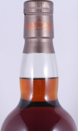 Glendronach 1992 26 Years Oloroso Sherry Butt Cask No. 221 Highland Single Malt Scotch Whisky 56.5%