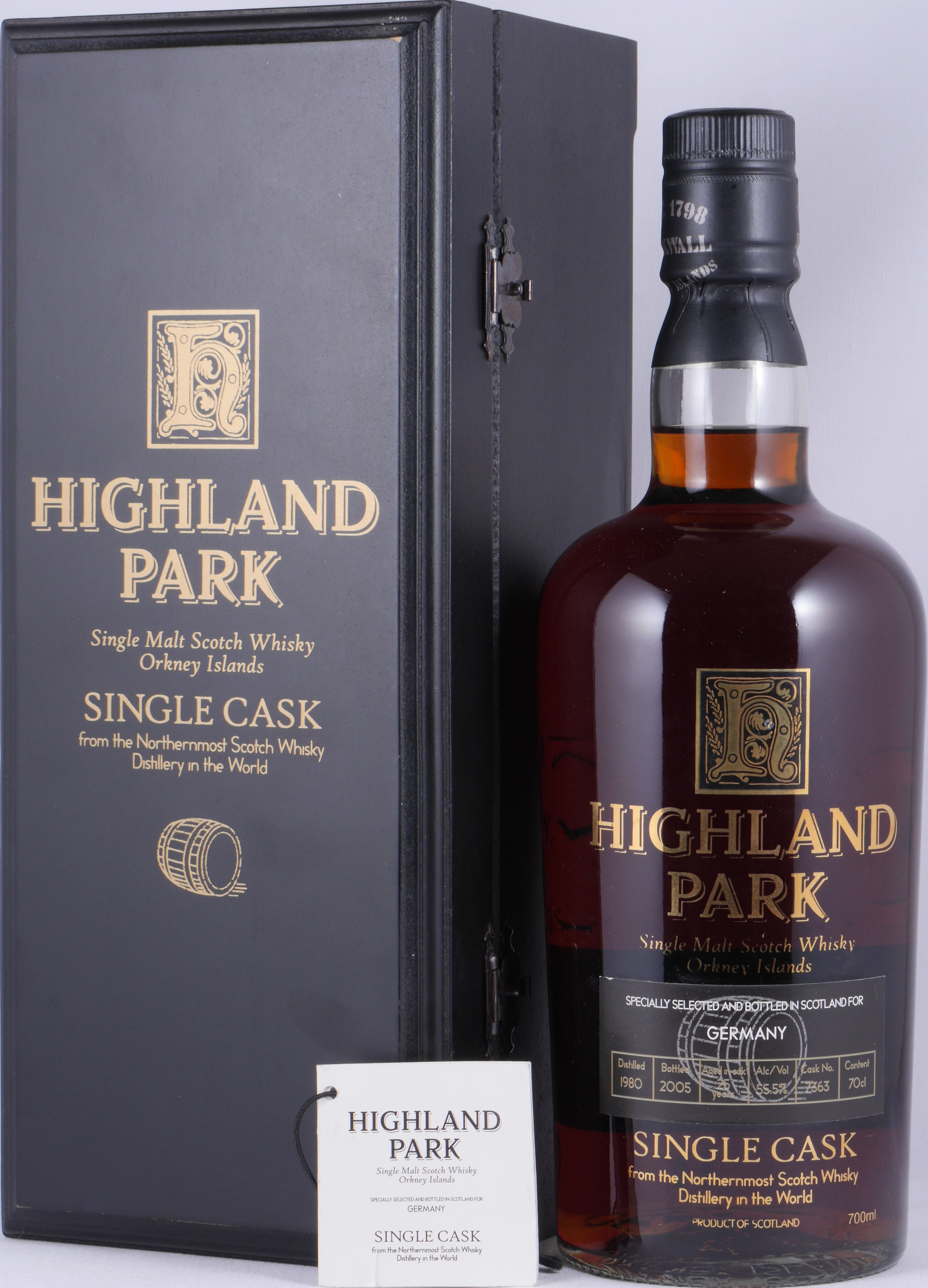 Royal park виски. Виски Ройал парк. Highland Single Malt Scotch Whisky. Роял парк виски фото. Banff виски.