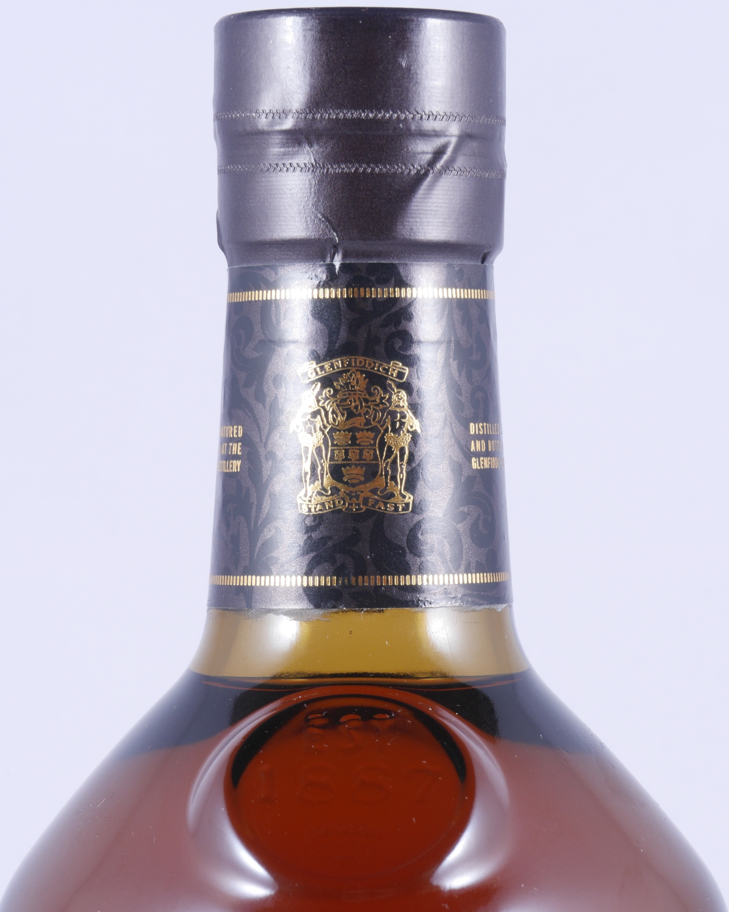 Chivas Regal 12 Year Old Blended Scotch Whisky 750mL – Crown Wine and  Spirits