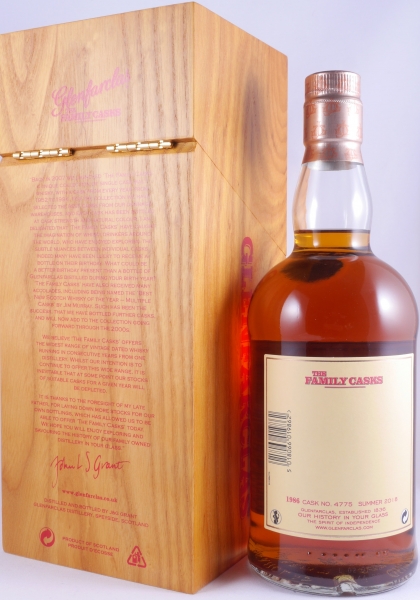 Glenfarclas 1986 32 Years The Family Casks Refill Sherry Butt Cask No. 4775 Highland Single Malt Scotch Whisky 47,7%