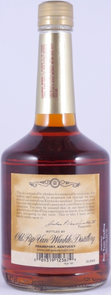Old Rip Van Winkle 10 Years Bottle No. D4924 Dumpy Bottle Handmade Kentucky Straight Bourbon Whiskey 53.5%