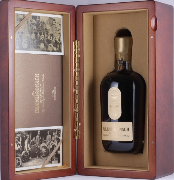 Glendronach 24 Years Grandeur Batch No. 006 Oloroso Sherry Casks Highland Single Malt Scotch Whisky 48,9%