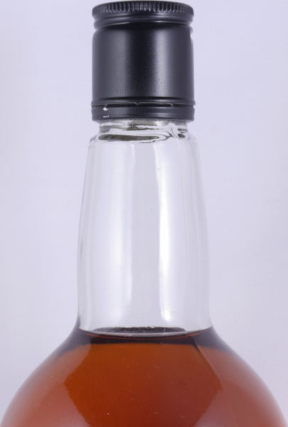 Glenfarclas 105 Cask Strength Kiln Label Black Screw Cap Highland Single Malt Scotch Whisky 60,0% 1,0L