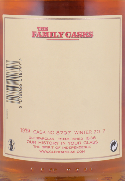Glenfarclas 1979 38 Years Family Casks Winter 2017 4th Fill Hogshead Cask No. 8797 Highland Single Malt Scotch Whisky 47,9%