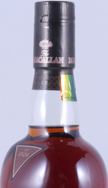 Macallan Oscuro Release 2010 The 1824 Collection Sherry Oak Casks Highland Single Malt Scotch Whisky 46,5%